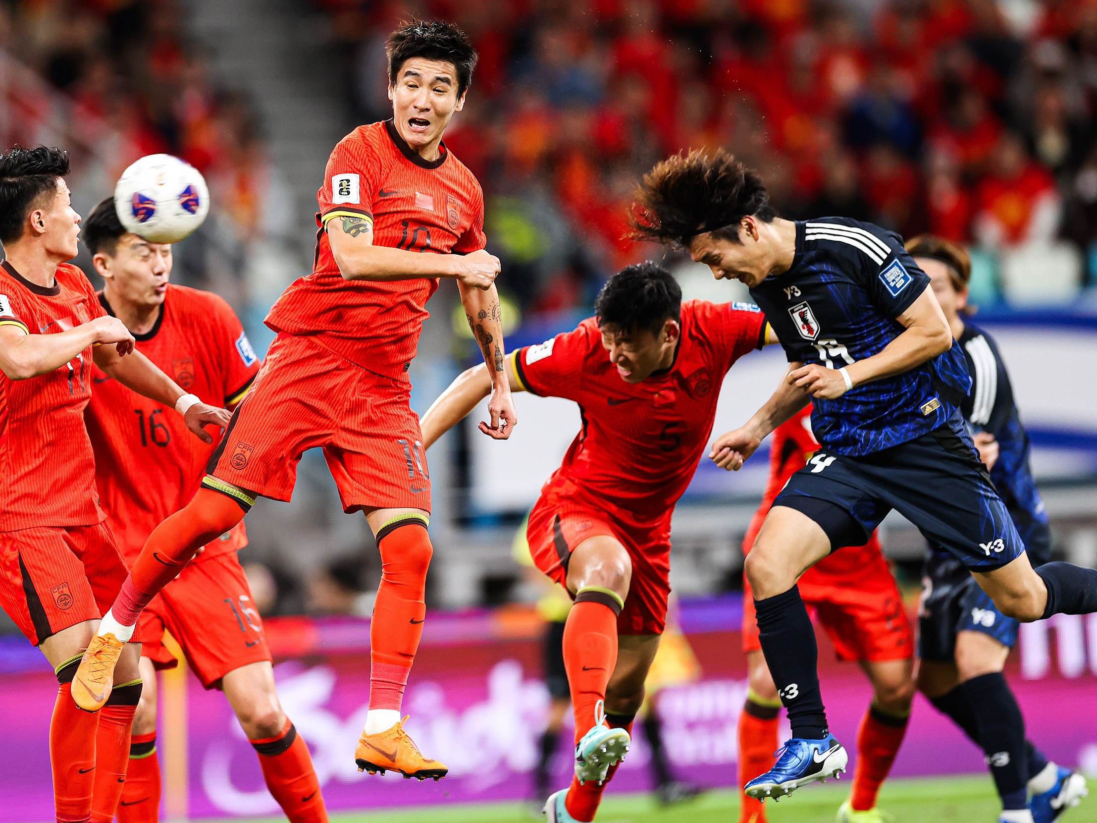 包含赛地聚焦——英超国际比赛日热度飙升；成都蓉城止住颓势；球迷炸锅；控场能力受关注的词条-开云体育官网