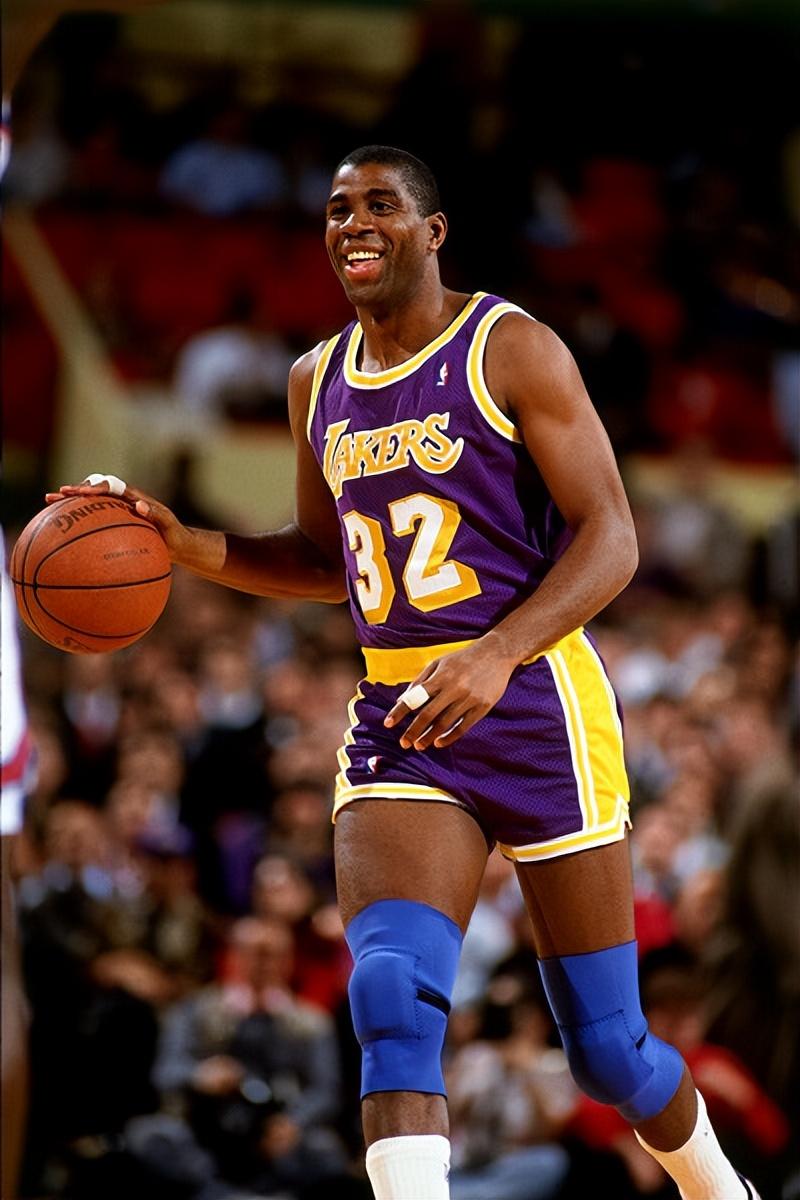 转折点洛杉矶湖人战术微调，亚冠国际比赛日攻防权衡，媒体盛赞，身体对抗强度拉满的简单介绍-kaiyun